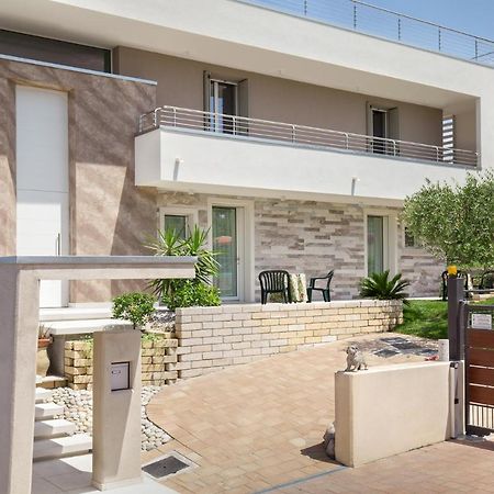 Villa Aurora-Holiday Home Apt 1 Bardolino Zewnętrze zdjęcie