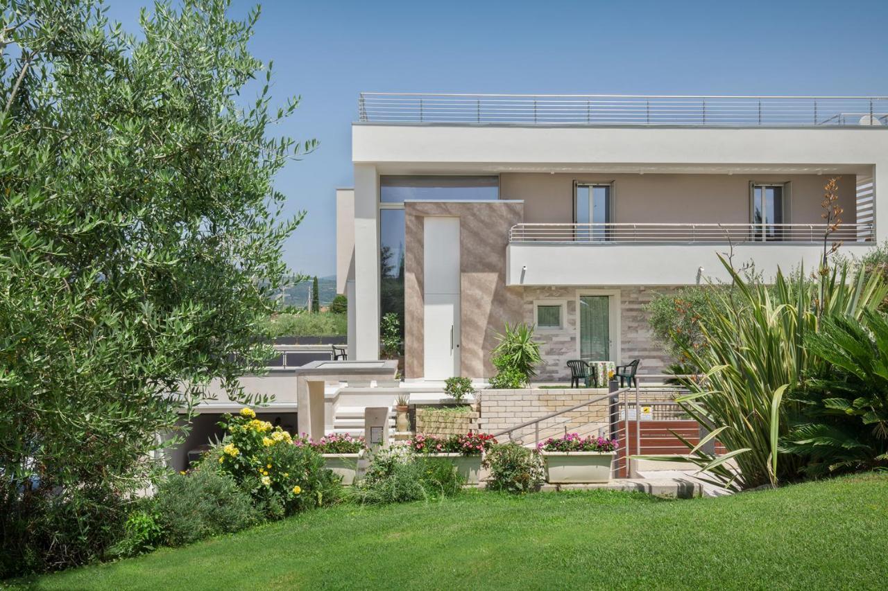 Villa Aurora-Holiday Home Apt 1 Bardolino Zewnętrze zdjęcie