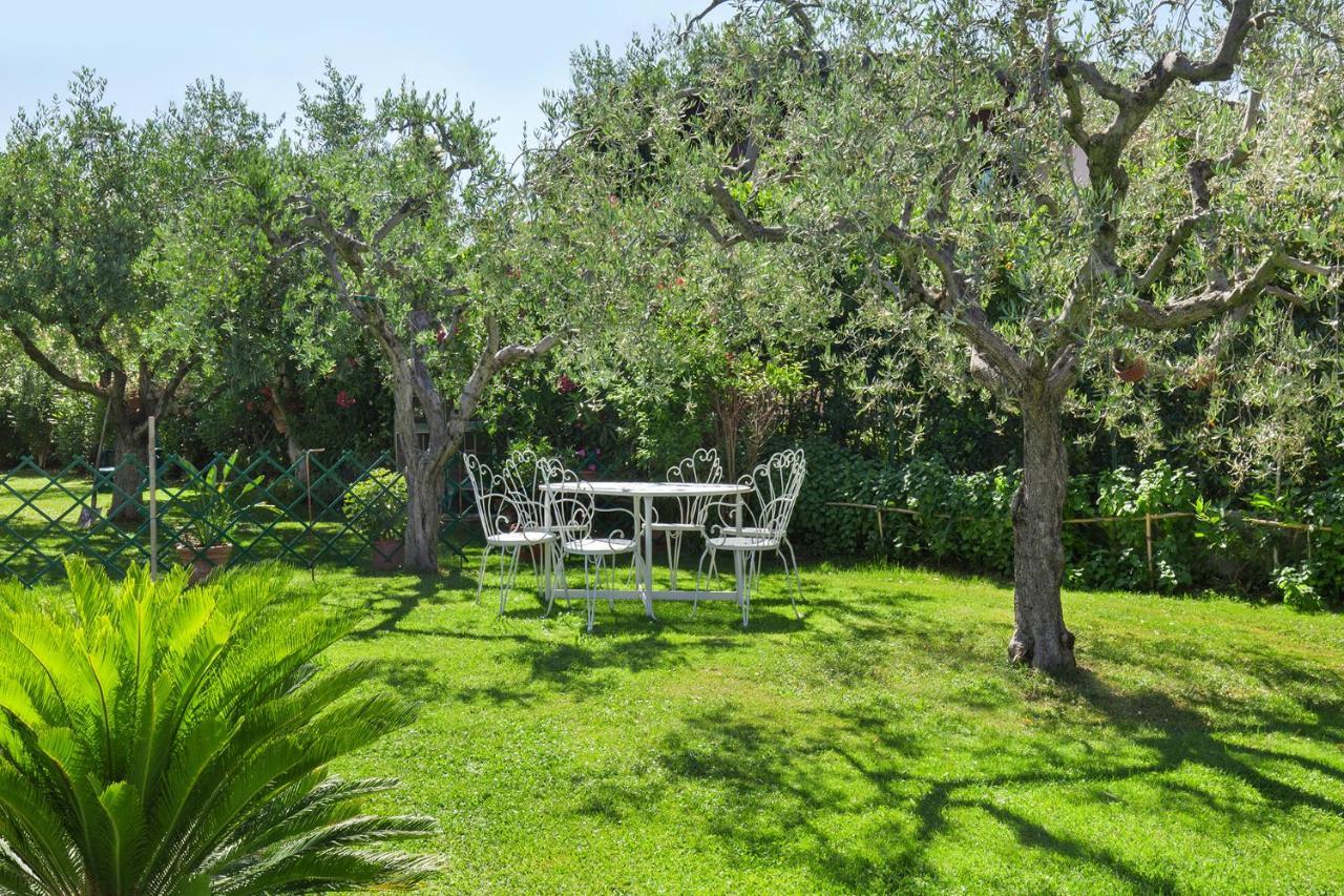 Villa Aurora-Holiday Home Apt 1 Bardolino Zewnętrze zdjęcie